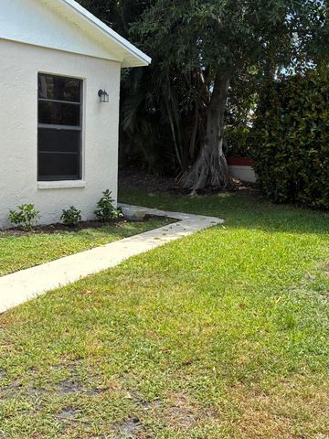 5021 Mirror Lakes Boulevard, Boynton Beach, FL 33472