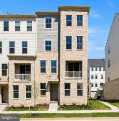 42548 INVERGORDON TER, Sterling, VA 20166