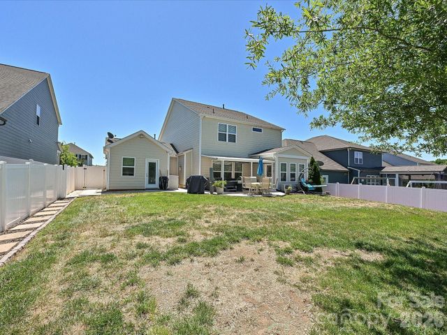 2614 Lochview Street, Fort Mill, SC 29715