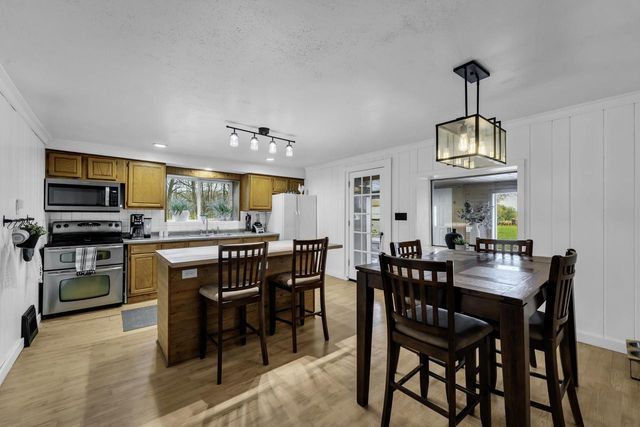 S107W17011 Muskego Dam DRIVE, Muskego, WI 53150