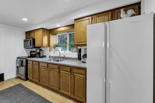 S107W17011 Muskego Dam DRIVE, Muskego, WI 53150