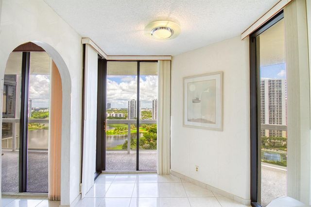 20185 E Country Club Drive 1709, Aventura, FL 33180