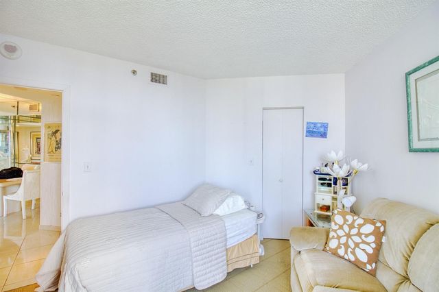 20185 E Country Club Drive 1709, Aventura, FL 33180