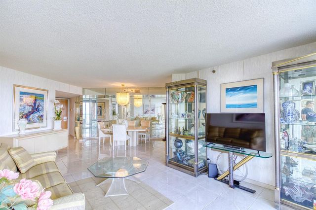 20185 E Country Club Drive 1709, Aventura, FL 33180