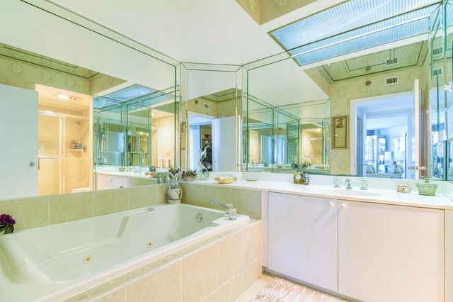 20185 E Country Club Drive 1709, Aventura, FL 33180