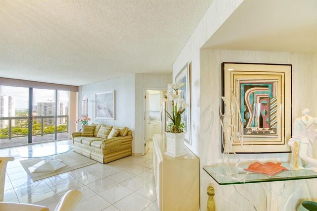 20185 E Country Club Drive 1709, Aventura, FL 33180