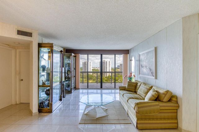 20185 E Country Club Drive 1709, Aventura, FL 33180