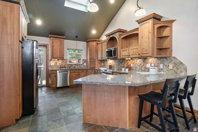 5250 S CLEAR SPRING LN, Salt Lake City, UT 84117