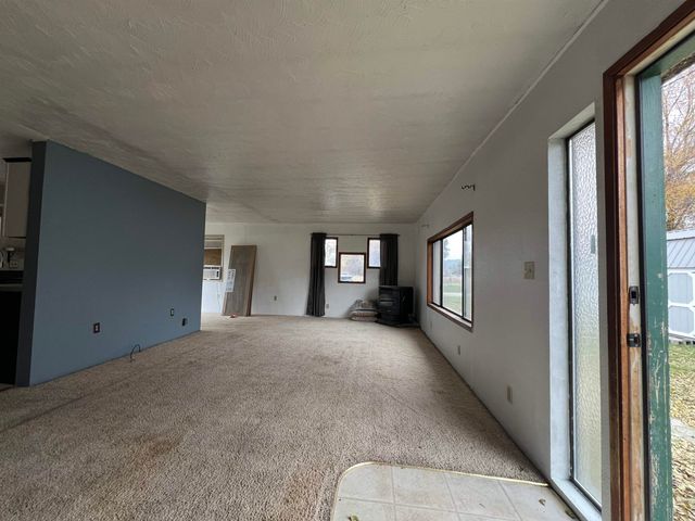 686 Old Arden Hwy, Colville, WA 99114