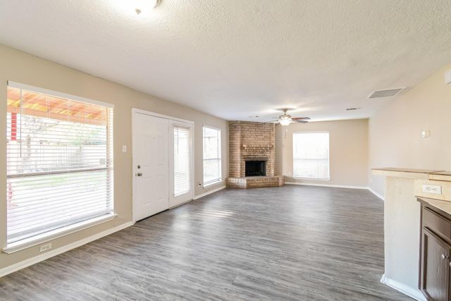 15915 Vista Del Mar Drive, Houston, TX 77083