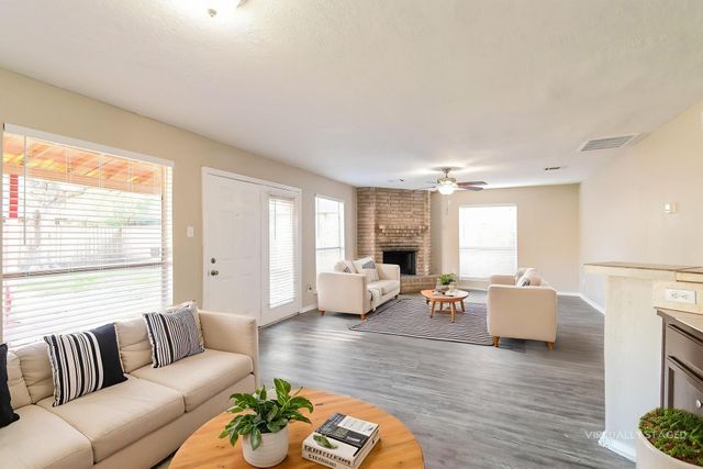 15915 Vista Del Mar Drive, Houston, TX 77083