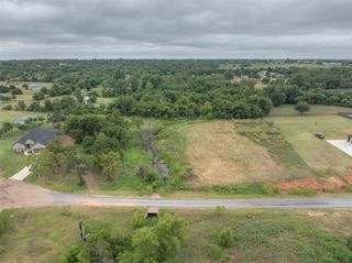 2335 Dixie Drive, Blanchard, OK 73010