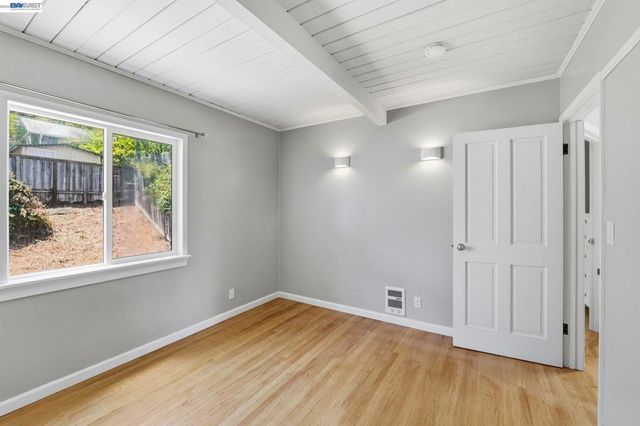 780 Goettingen St, San Francisco, CA 94134