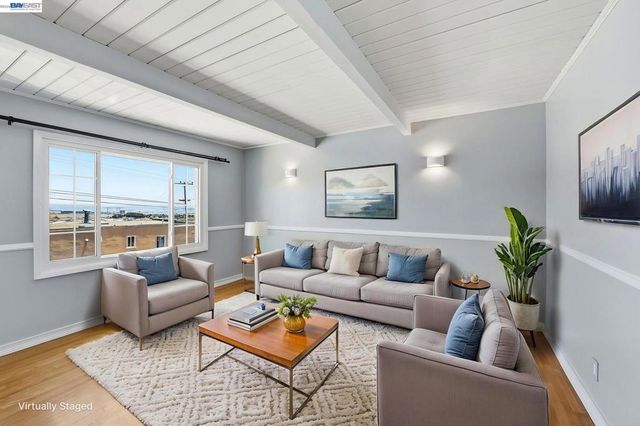 780 Goettingen St, San Francisco, CA 94134