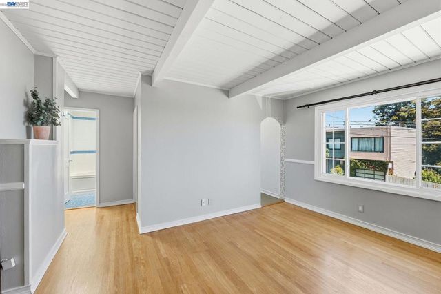 780 Goettingen St, San Francisco, CA 94134