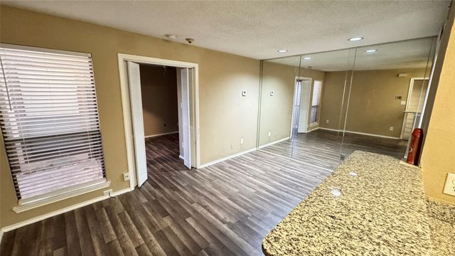 2301 Balsam Drive M308, Arlington, TX 76006