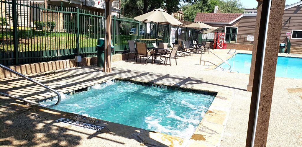 2301 Balsam Drive M308, Arlington, TX 76006