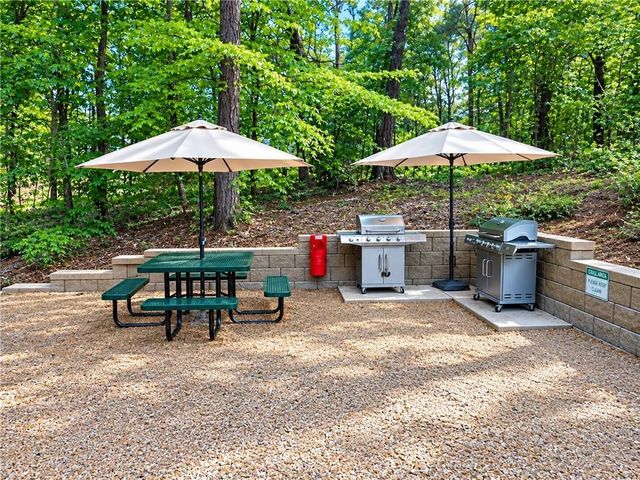 3920 Riverlook Parkway SE 202, Marietta, GA 30067