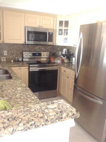 100 Lehane Terrace 26, North Palm Beach, FL 33408