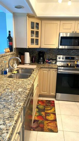 100 Lehane Terrace 26, North Palm Beach, FL 33408