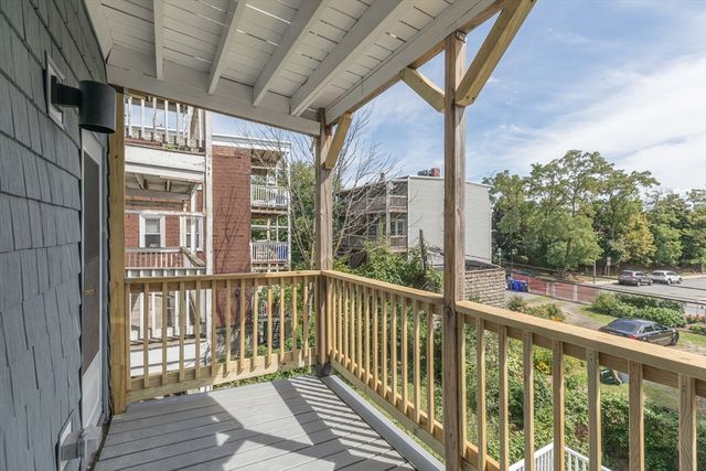 843 Columbia 2, Boston, MA 02125