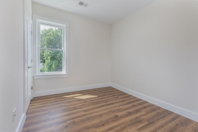 843 Columbia 2, Boston, MA 02125
