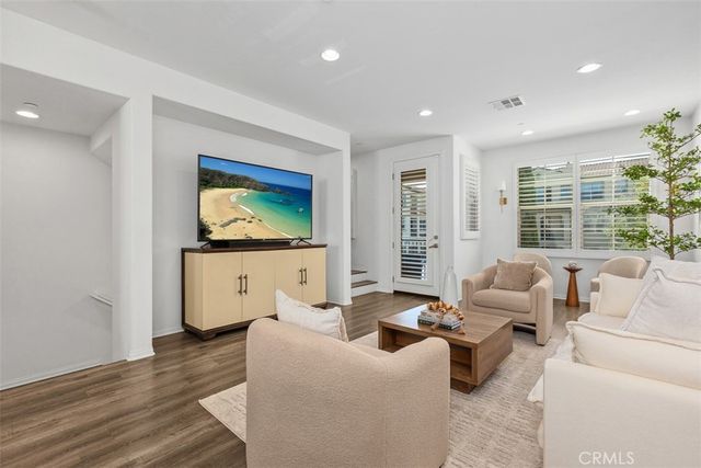 160 Capricorn, Irvine, CA 92618