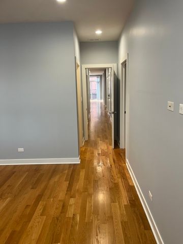 693 N Peoria Street 2N, Chicago, IL 60642