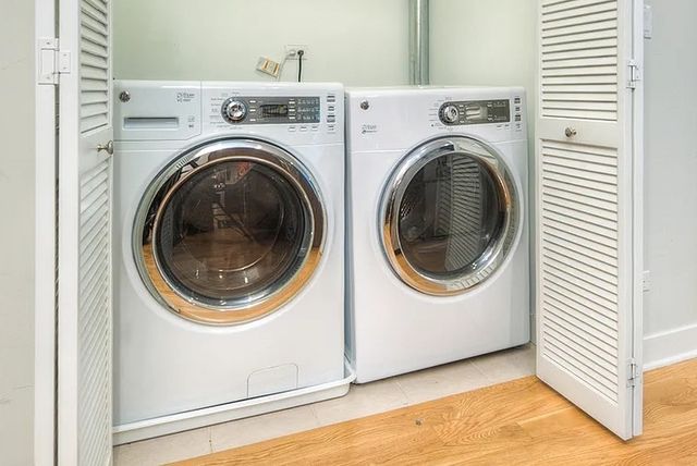 693 N Peoria Street 2N, Chicago, IL 60642