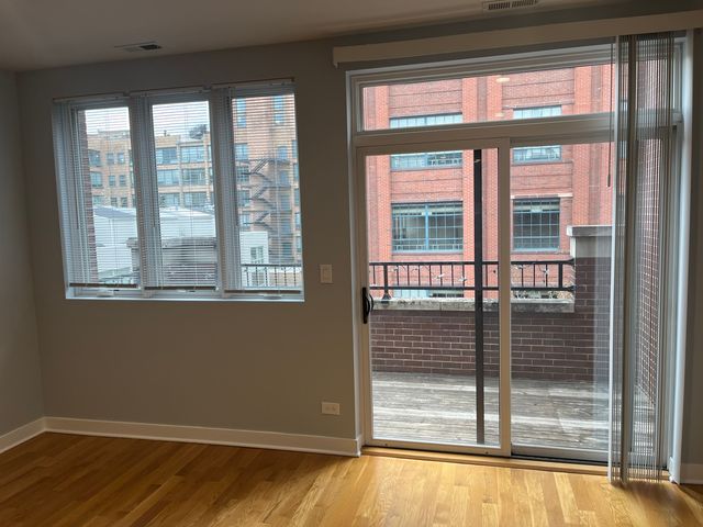 693 N Peoria Street 2N, Chicago, IL 60642