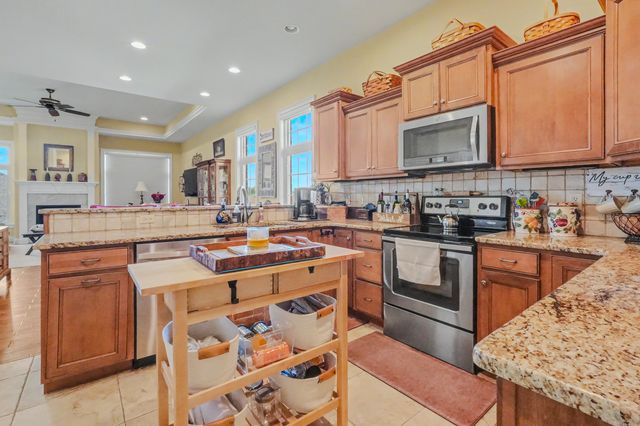 3914 IVANHOE BLVD, Columbia, MO 65203