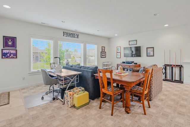 3914 IVANHOE BLVD, Columbia, MO 65203