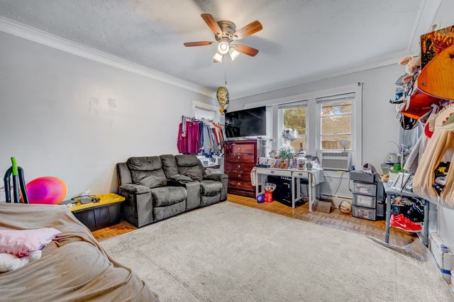 1657 N Austin Avenue, Chicago, IL 60639