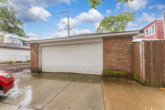 1657 N Austin Avenue, Chicago, IL 60639