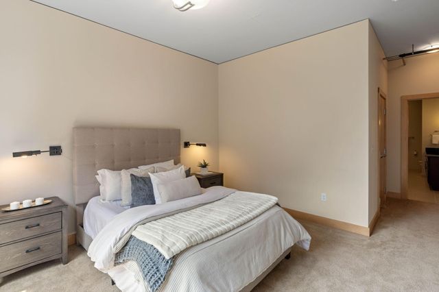 150 2nd Street NE B413, Minneapolis, MN 55413