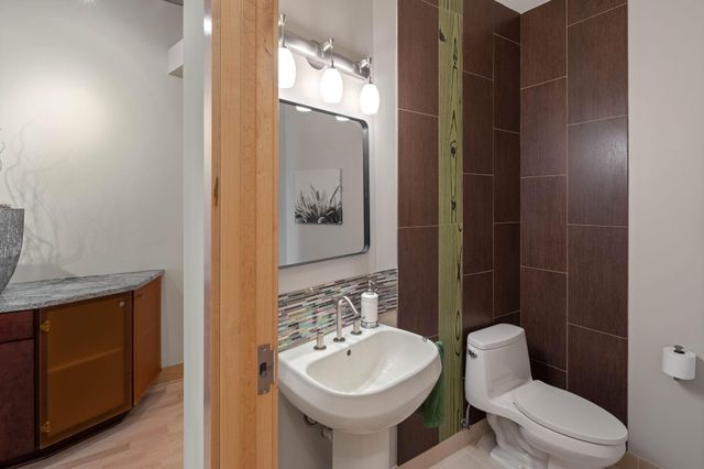 150 2nd Street NE B413, Minneapolis, MN 55413