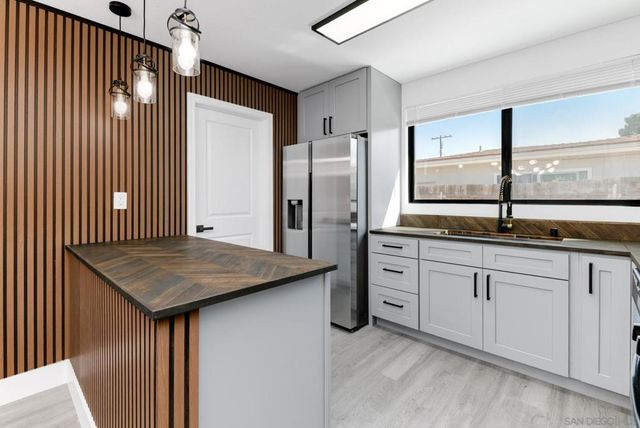 9125 Akard St, Spring Valley, CA 91977