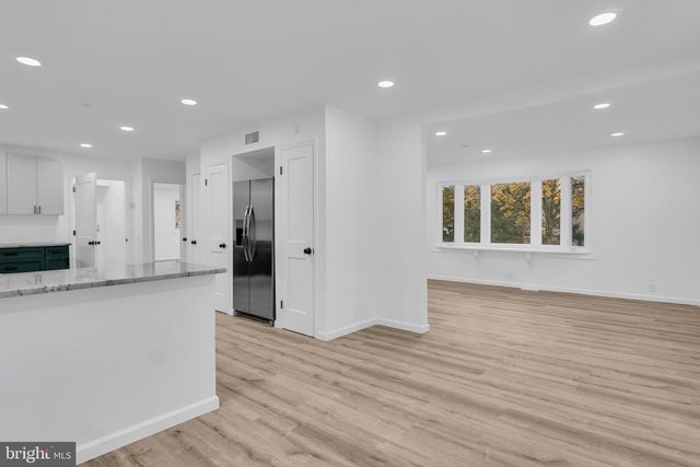 6470 COLCHESTER AVE, Harrisburg, PA 17111