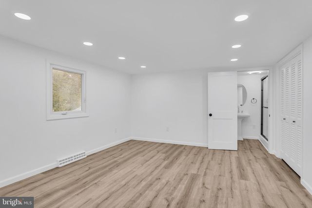 6470 COLCHESTER AVE, Harrisburg, PA 17111