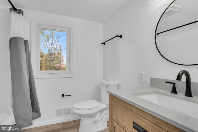 6470 COLCHESTER AVE, Harrisburg, PA 17111