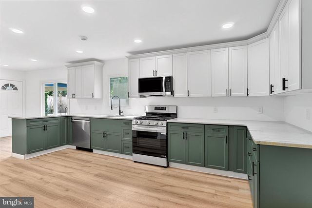 6470 COLCHESTER AVE, Harrisburg, PA 17111