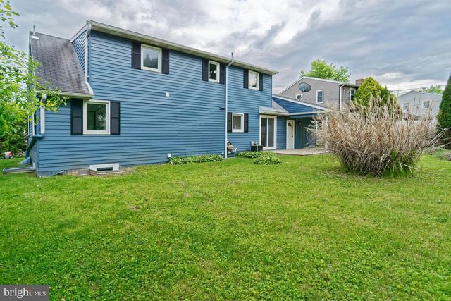 6470 COLCHESTER AVE, Harrisburg, PA 17111