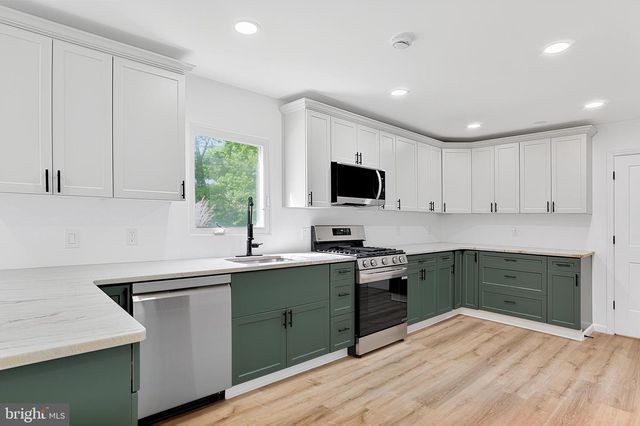 6470 COLCHESTER AVE, Harrisburg, PA 17111