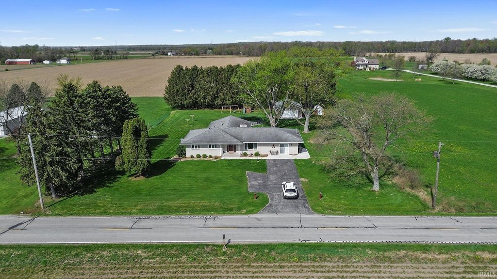 56915 Tulip Road, New Carlisle, IN 46552