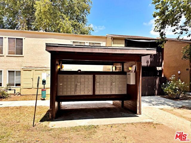 18350 Hatteras Street 152, Tarzana, CA 91356