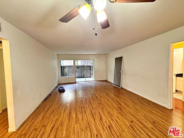 18350 Hatteras Street 152, Tarzana, CA 91356