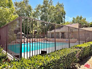 18350 Hatteras Street 152, Tarzana, CA 91356