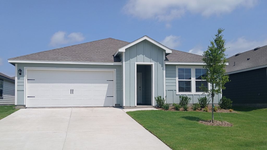 216 Whispering Pine Drive, Royse City, TX 75189