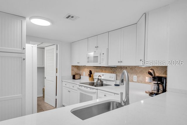 22 Lighthouse Rd Apt 522, Hilton Head Island, SC 29928