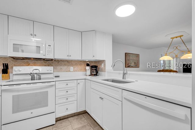 22 Lighthouse Rd Apt 522, Hilton Head Island, SC 29928